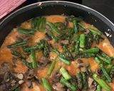 Foto del paso 4 de la receta: Rape en salsa con verduras, brandy y azafrán