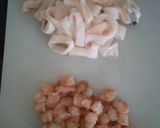 Foto del paso 5 de la receta: Fideos con calamares y gambones
