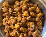 A picture of step 3 of Sprout chana chaat.