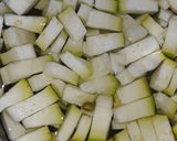 गावरान पध्दतीने  दुधिची भाजी (Gavran Dudhichi Bhaji Recipe In Marathi) रेसिपी स्टेप 1 फोटो 