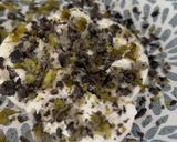Foto del paso 5 de la receta Ensalada de Burrata con Pepinillos y Aceitunas negras