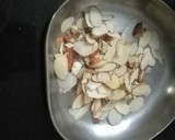 लॉकडाउन स्वीट दूध (Lockdown Sweet doodh recipe in Hindi) रेसिपी चरण 1 फोटो