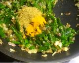 A picture of step 4 of Mirch Ka Thecha (Spicy Green Chili Chutney).