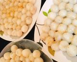 A picture of step 4 of Banh Troi (Vietnamese Sweet Rice Balls).