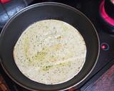 Foto del paso 1 de la receta: Masa de pizza frita con aceite de sal de ajo y perejil picado