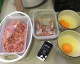 รูปขั้นตอนการทำที่ 1 ของ ข้าวหมูไก่น้ำมันหอยไข่เกือบข้น