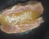 Foto del paso 2 de la receta: Chuletas caramelizadas con verduras al horno
