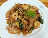 A picture of step 5 of Drunken Noodles with Instant Ramen (Pad Kee Mao Mama).