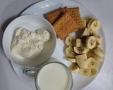 عکس مرحله 1 از دستور معجون موز و بیسکوئیت😋
