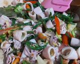 Foto langkah ke 3 dari resep Tumis Cumi Cabai Ijo.