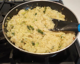 Foto del paso 16 de la receta: Quinoa con cebolla y calabacín al toque parmesano