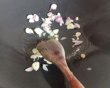 Foto langkah ke 1 dari resep Tumis Ayam Jamur Teriyaki.