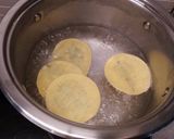 A picture of step 11 of Open Raviolo with Béchamel and Mushrooms.
