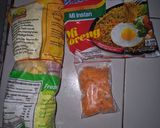 Foto langkah ke 1 dari resep Lumpia Mie Goreng sayur sederhana sat set bisa cemilan bisa lauk anak.