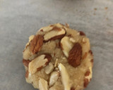 A picture of step 1 of Almonds cookie.