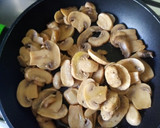 Foto del paso 6 de la receta: Pollo al Strogonoff con champiñón en conserva