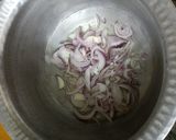 A picture of step 1 of Chatpata Chicken Pulao.