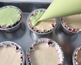 Foto langkah ke 6 dari resep Bolu Kukus Mekar Semangka.