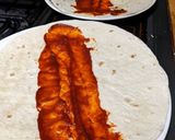 A picture of step 3 of Quick and easy chicken and gouchang Tortilla wrap.