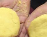 Foto del paso 5 de la receta: Arepa de maíz 🌽 amarillo con queso cheddar de almendra y huevos campesinos