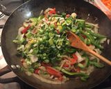Foto del paso 2 de la receta: Salteado de fideos con vegetales