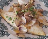 Foto del paso 5 de la receta Lubina en salsa con almejas