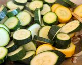 Une image de l'étape 2 de 🌱 Courgettes à la provençale.