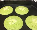Foto langkah ke 2 dari resep Pandan Mini Pancakes ala Dee❤️.