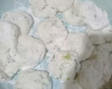 Foto langkah ke 3 dari resep Cireng krispi kopong diluar dan lembut di dalam.