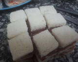Foto del paso 4 de la receta: Canapés de pan de molde con paté y jamón serrano