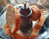 Foto del passaggio 1 della ricetta Bombe di pane al formaggio fritte