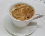 صورة لخطوة 3 من وصفة كابتشينو منزلي برغوة رائعة 😋