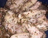 Foto del paso 1 de la receta: Alitas de pollo y papas al horno