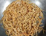 A picture of step 3 of Sauteed vegetables with noodles.