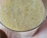 Foto del paso 3 de la receta: Licuado verde de kiwi, manzana y más 🥝 🍏 🌱🫚