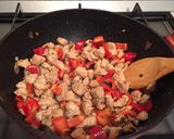 Krémsajtos csirkés tészta recept fázis 2 fotója