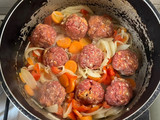 Pasta con albóndigas