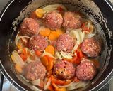 Foto del paso 4 de la receta: Pasta con albóndigas