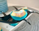 Foto del paso 6 de la receta Gelatinas de bebida isotónica con nube multicolor