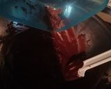 Foto del paso 3 de la receta: Bombones de chocolate relleno de zarzamoras en vinadas