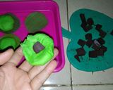 Foto langkah ke 5 dari resep Bakpau pandan isi coklat lumer.