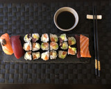 Foto del paso 8 de la receta: Cómo hacer Sushi de atún y salmón desde cero: Maki, Temaki y Nigiri