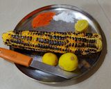 સેકેલી દેશી મકાઈ (Roasted Desi Makai Recipe In Gujarati) રેસીપી સ્ટેપ1ફોટો