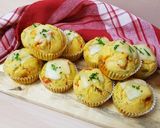 Foto del paso 5 de la receta Magdalenas de cúrcuma con chorizo y cebollino