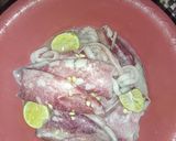 Foto langkah ke 1 dari resep Cumi asam manis.