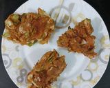 A picture of step 3 of Cabbage and green onion pakoda.