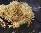 Foto langkah ke 4 dari resep Mie Goreng Telur orak arik.
