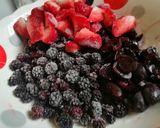 صورة لخطوة 1 من وصفة كرمبل الفواكه الحمراء / Berries crumble