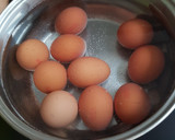 Foto del paso 1 de la receta: Huevos Rellenos de Atún y Paté