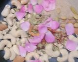 ইনস্ট্যান্ট শাহী ঠান্ডাই (instant shahi thandai recipe in Bengali) রেসিপি ধাপ - 2 ছবি